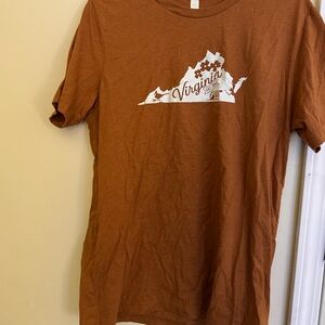 Virginia Graphic T-Shirt in Brown